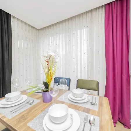 Apartment Flat W Balcony Near Hadrian In Antalya