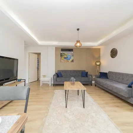 Flat W Balcony Near Hadrian In Antalya