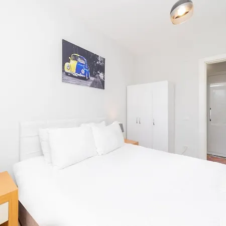Apartment Flat W Balcony Near Hadrian In Antalya